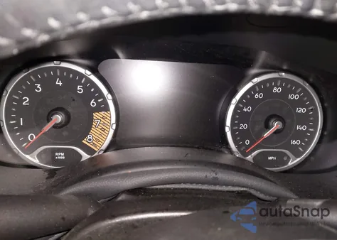 2021 Jeep Renegade Latitude 4X4 z USA, uszkodzony, nr VIN ZACNJDBB5MPN16800